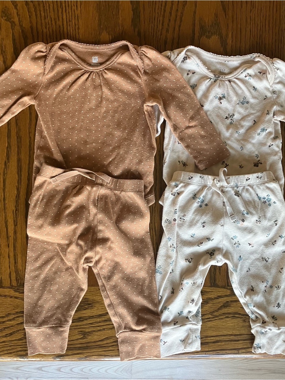 GAP Baby Organic Cotton 6-12 months Matching Set in Rust and Cream Floral